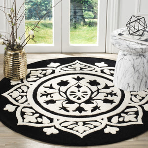 Safavieh Bella 136 Hand Tufted Wool Rug BEL136D-24