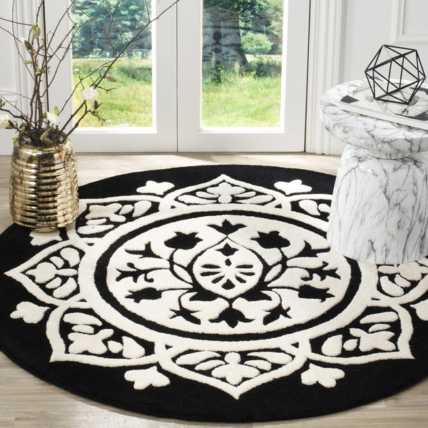 Safavieh Bella 136 Hand Tufted Wool Rug BEL136D-24