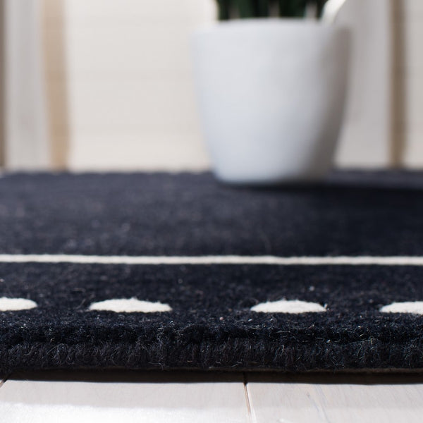 Safavieh Bella 151 Hand Tufted Wool Contemporary Rug BEL151E-9SQ