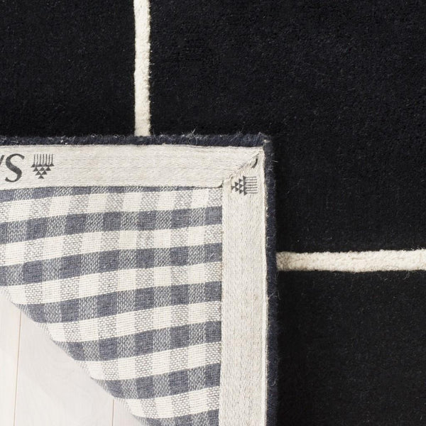 Safavieh Bella 151 Hand Tufted Wool Contemporary Rug BEL151E-9SQ