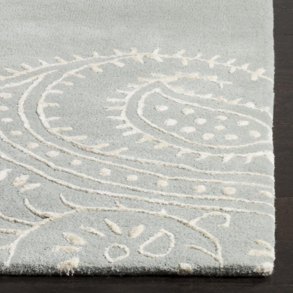 Safavieh Bella 153 Hand Tufted Wool/Viscose Rug BEL153A-27