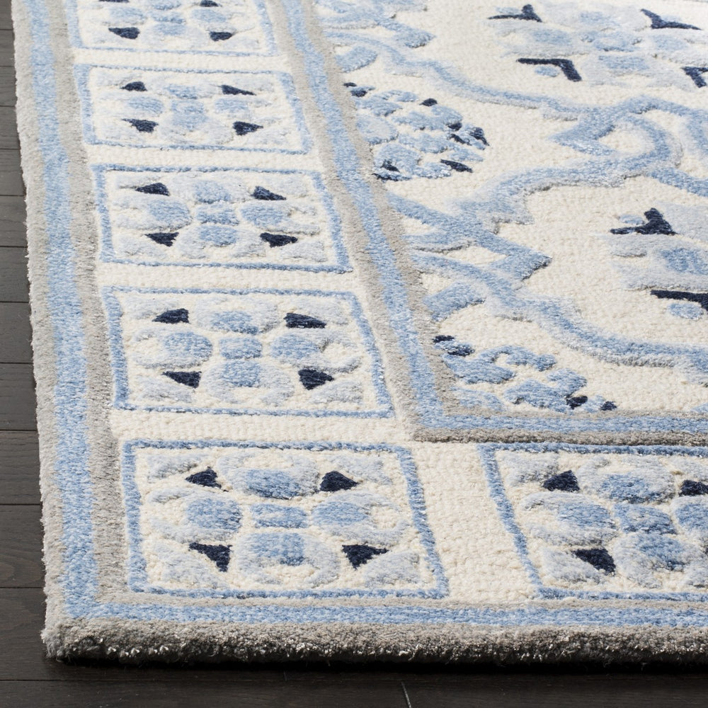 Safavieh Bella 155 Hand Tufted 60% Wool And 40% Viscose Rug BEL155A-9