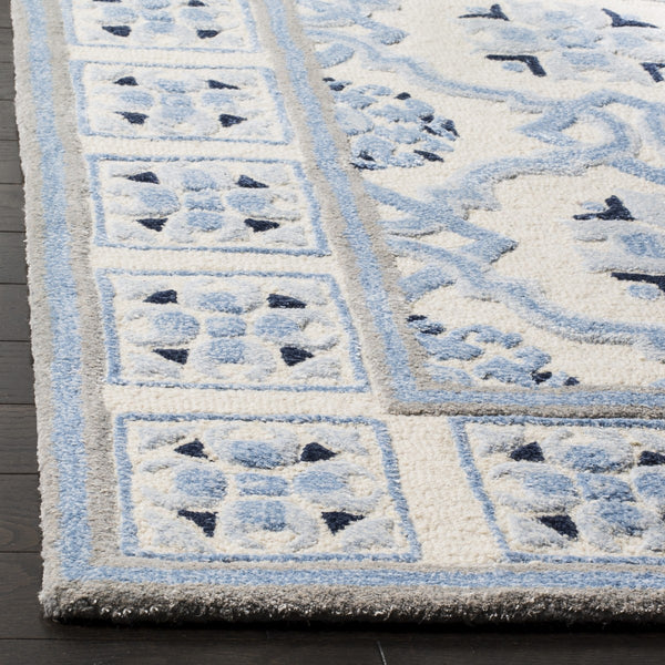 Safavieh Bella 155 Hand Tufted 60% Wool And 40% Viscose Rug BEL155A-9