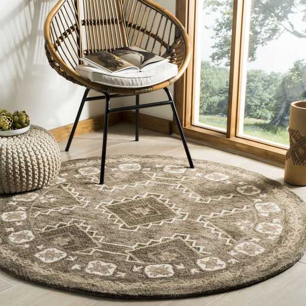 Safavieh Bella 672 Hand Tufted Wool Rug BEL672A-24