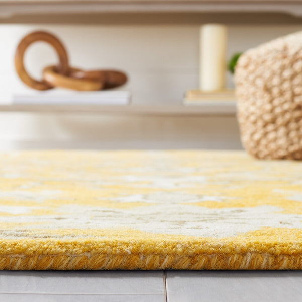 Safavieh Bella 673 Hand Tufted Wool Rug BEL673A-24