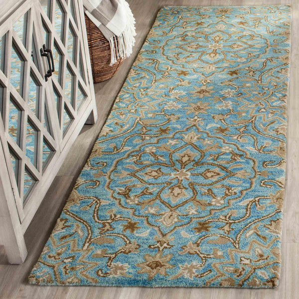 Safavieh Bella 673 Hand Tufted Wool Rug BEL673C-24