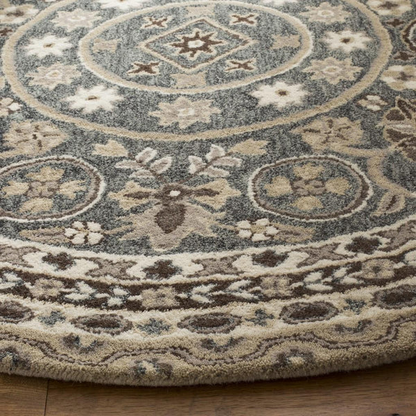 Safavieh Bella 674 Hand Tufted Wool Rug BEL674A-24