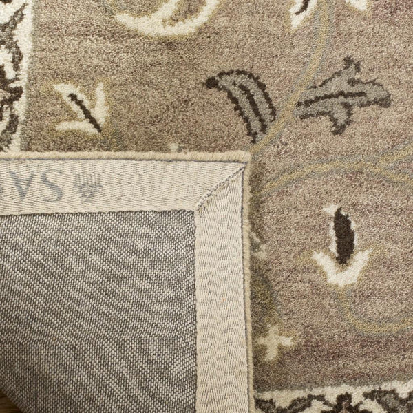 Safavieh Bella 674 Hand Tufted Wool Rug BEL674B-24