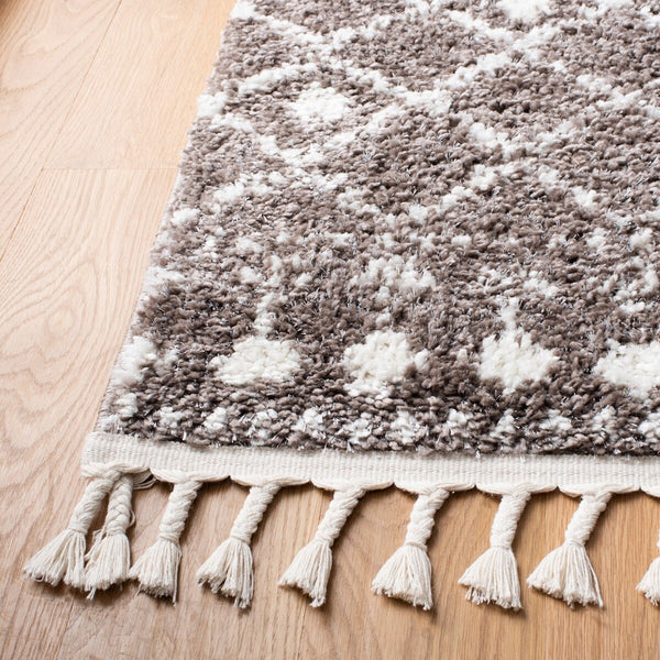 Berber Fringe Shag 519 Shag & Flokati Power Loomed 80% Polypropylene + 20% Polyester Rug Brown / Ivory