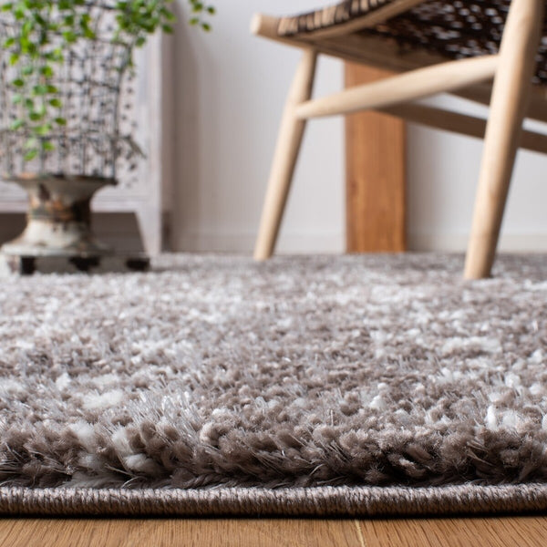 Berber Fringe Shag 519 Shag & Flokati Power Loomed 80% Polypropylene + 20% Polyester Rug Brown / Ivory