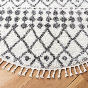 Berber Fringe Shag 538 Shag & Flokati Power Loomed 80% Polypropylene + 20% Polyester Rug Ivory / Dark Grey