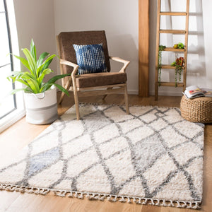 Safavieh Berber BFG628 Power Loomed Rug