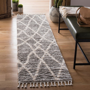 Safavieh Berber BFG628 Power Loomed Rug