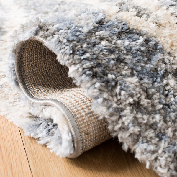 Safavieh Berber BFG628 Power Loomed Rug