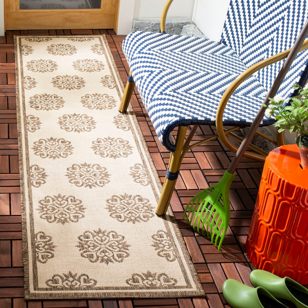 Safavieh Beach BHS181 Power Loomed Rug