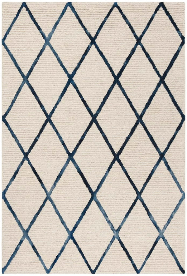 Safavieh Blossom 102 Hand Tufted Wool Rug BLM102N-28