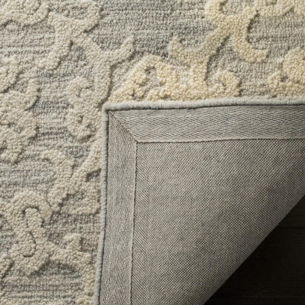 Safavieh Blossom 104  Hand Tufted 100% Wool Pile Rug BLM104A-8SQ