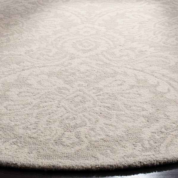 Safavieh Blossom 106 Hand Tufted Wool Rug BLM106G-8SQ