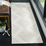 Safavieh Blossom 111 Hand Tufted Wool Rug BLM111A-28