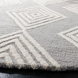 Safavieh Blossom 111 Hand Tufted Wool Rug BLM111F-28