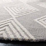 Safavieh Blossom BLM111 Hand Tufted Rug