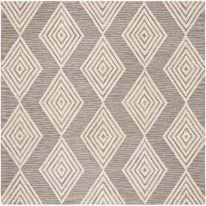 Safavieh Blossom 111 Hand Tufted Wool Rug BLM111F-28