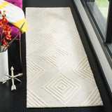 Safavieh Blossom 111 Hand Tufted Wool Rug BLM111G-57