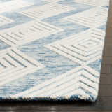 Safavieh Blossom BLM111 Hand Tufted Rug