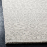 Safavieh Blossom 113 Hand Tufted Wool Rug BLM113G-28