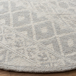 Safavieh Blossom 113 Hand Tufted Wool Rug BLM113G-28