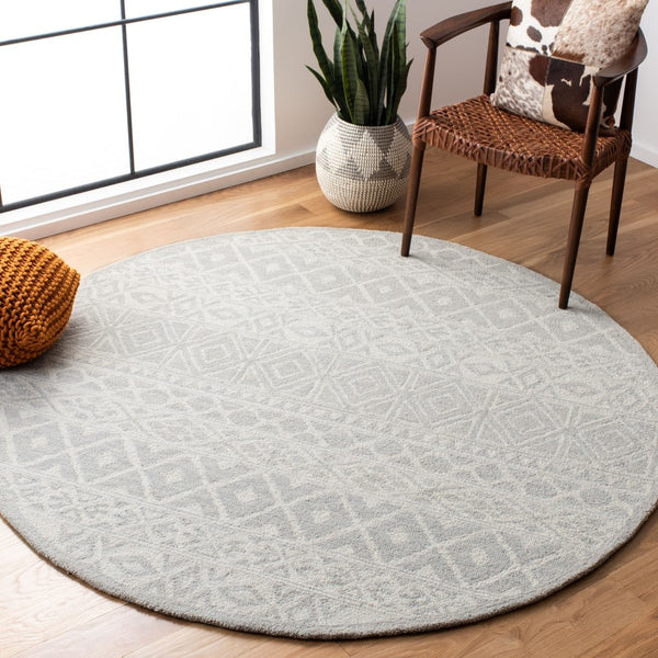 Safavieh Blossom 113 Hand Tufted Wool Rug BLM113G-28