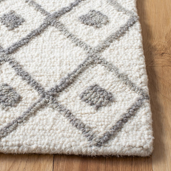Blossom Aspen 115 Bohemian Hand Tufted 100% Wool Pile Rug Ivory / Grey