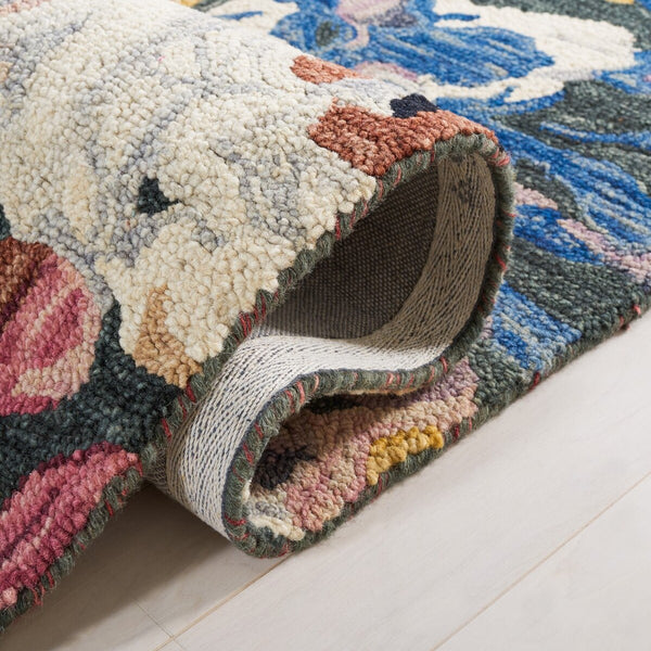 Safavieh Blossom 463 Floral Hand Tufted Rug Green / Ivory BLM463Y-8