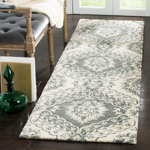 Safavieh Blossom BLM601 Rug