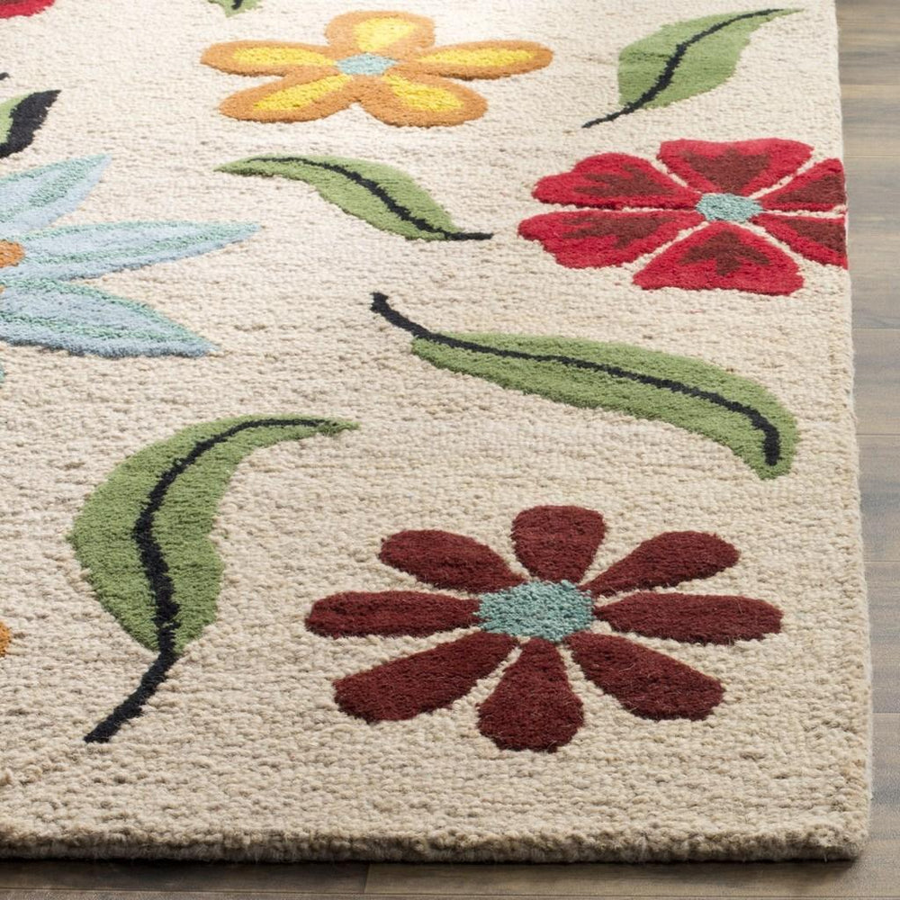 Safavieh Blossom BLM678 Rug