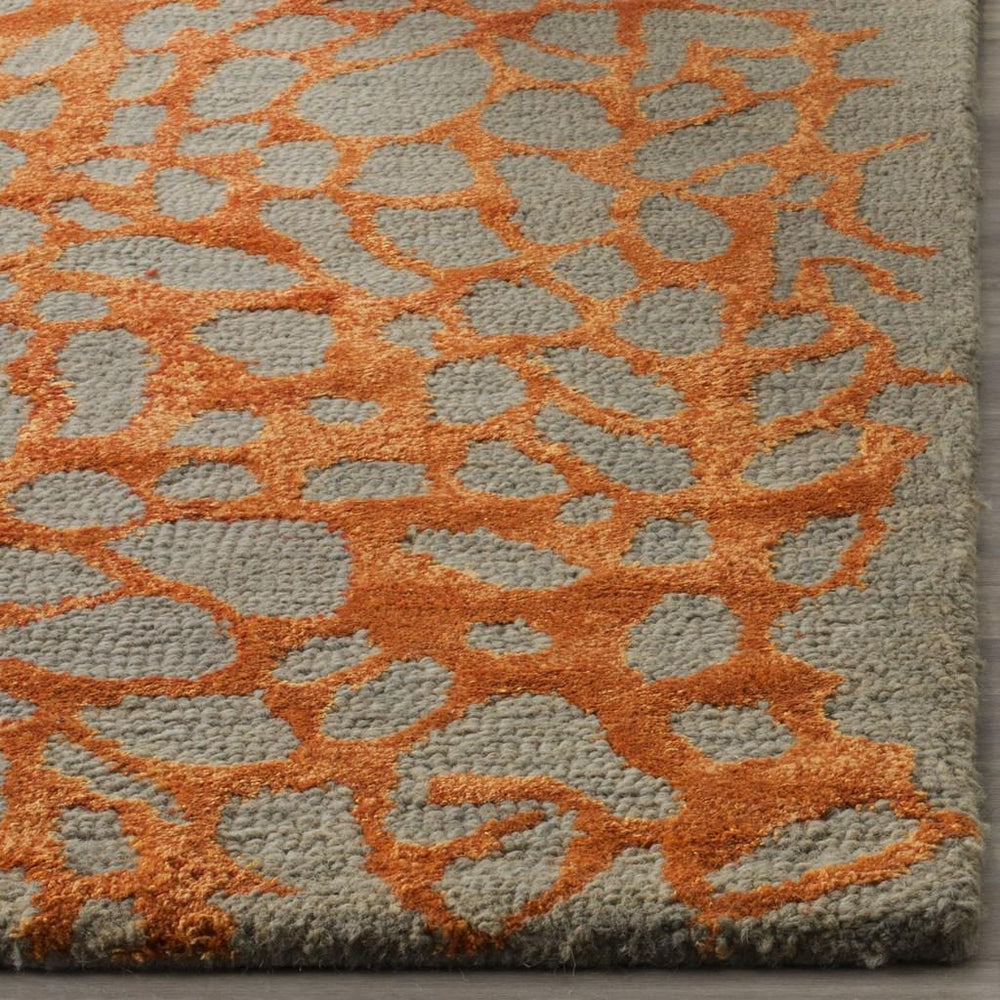Safavieh Blossom 695 Hand Hooked Wool/Viscose Rug BLM695C-9