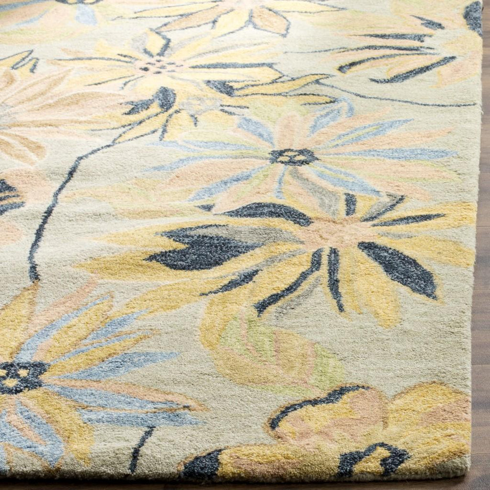 Safavieh Blossom BLM789 Rug