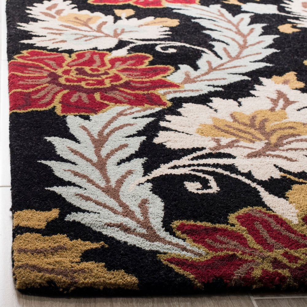 Safavieh Blossom BLM921 Rug
