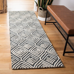 Safavieh Blossom 936 Hand Tufted Wool Rug BLM936G-28