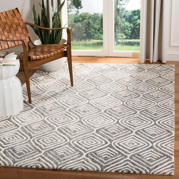 Safavieh Blossom 936 Hand Tufted Wool Rug BLM936G-28