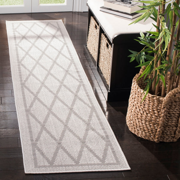 Safavieh Bermuda 805 Flat Weave Polypropylene Indoor/Outdoor-Geometric Rug BMU805A-5