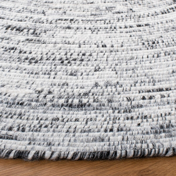 Safavieh Braided 270 Handmade 100% PET YARN Rug BRD270Z-6R