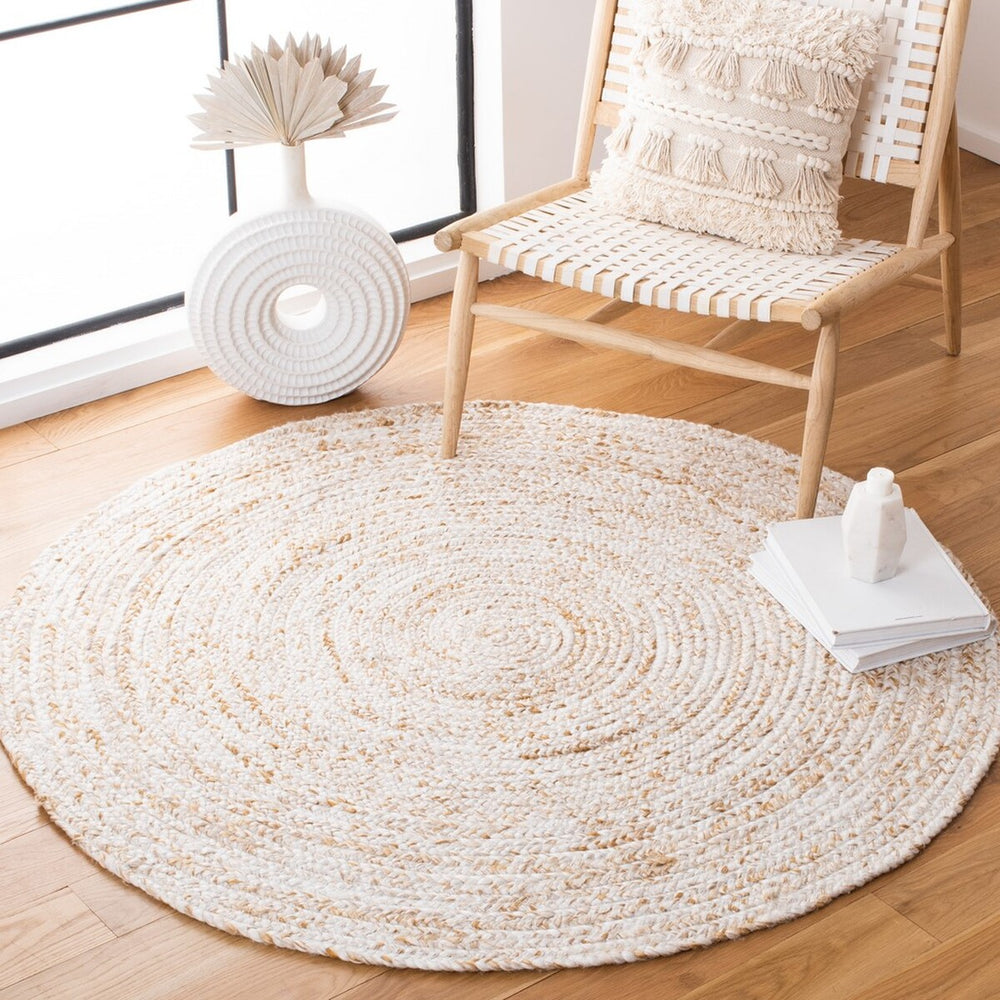 Braided 100% PET Yarn Handmade Rug with Durable Design and Soft Pile Height Perfect for Any Space