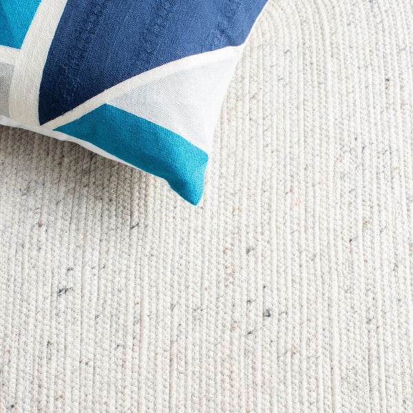 Braided 902 Contemporary Hand Woven 60% Wool, 40% Cotton Rug Ivory / Blue