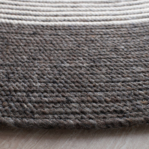 Safavieh Braided 904 Hand Woven 60% Wool, 40% Cotton Rug BRD904H-6R