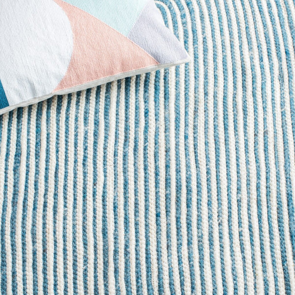 Braided 904 Contemporary Hand Woven 60% Wool, 40% Cotton Rug Teal / Ivory