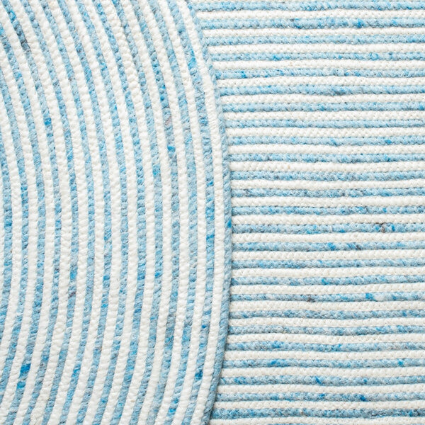 Braided 905 Contemporary Hand Woven 60% Wool, 40% Cotton Rug Blue / Ivory