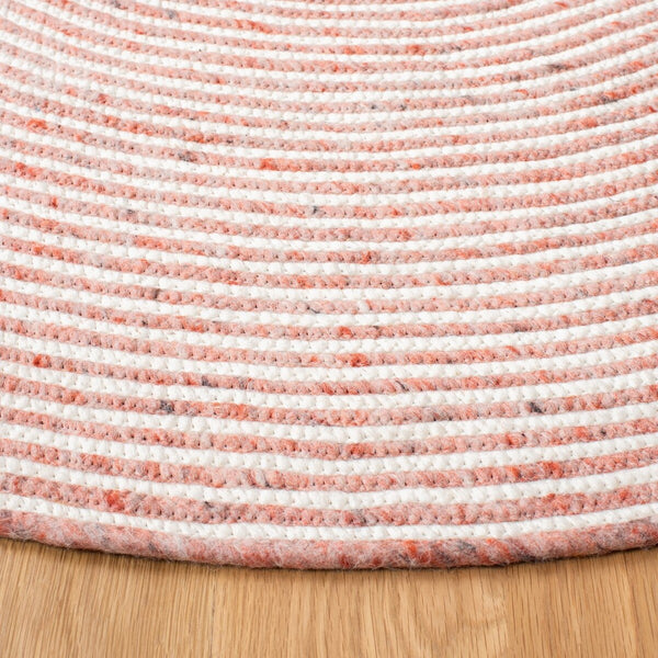 Braided 905 Contemporary Hand Woven 60% Wool, 40% Cotton Rug Red / Ivory