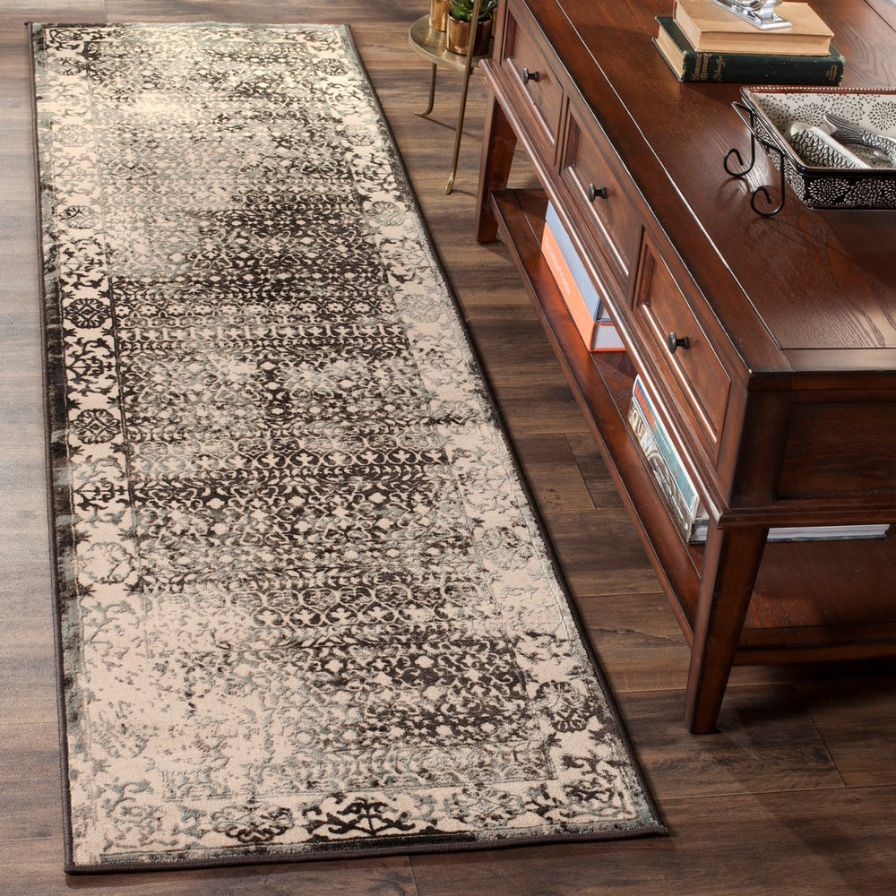 Safavieh Brilliance BRL506 Power Loomed Rug