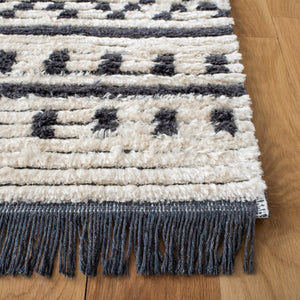 Safavieh Burko 226 Power Loomed 43% Polyester/39% Jute/18% Cotton Rug BUR226A-9